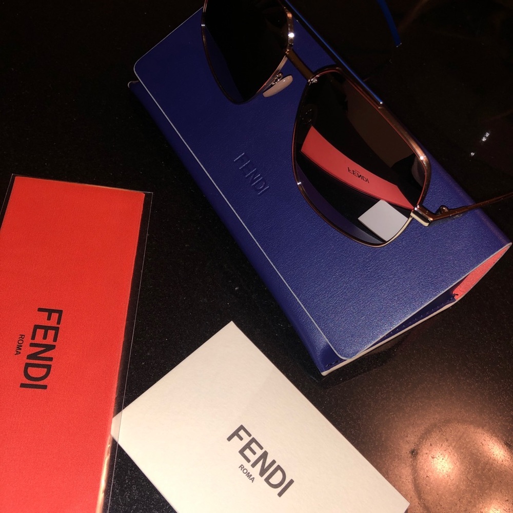 AUTHENTIC FENDI aviator sunglasses